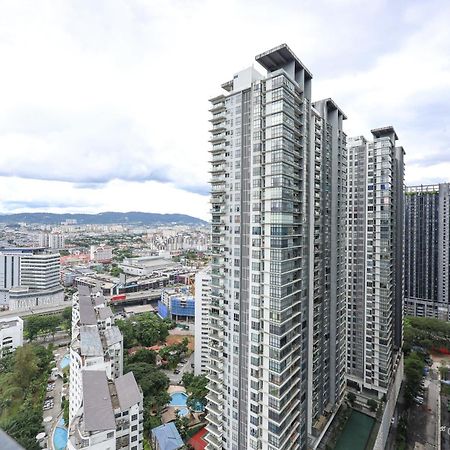 Astoria Ampang By Grabstay Куала-Лумпур Экстерьер фото